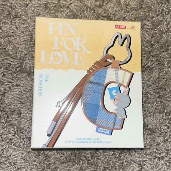 Pop Mart Labubu The Monsters Pin for Love Series "D" Letter Pendant - Picture 3 of 12